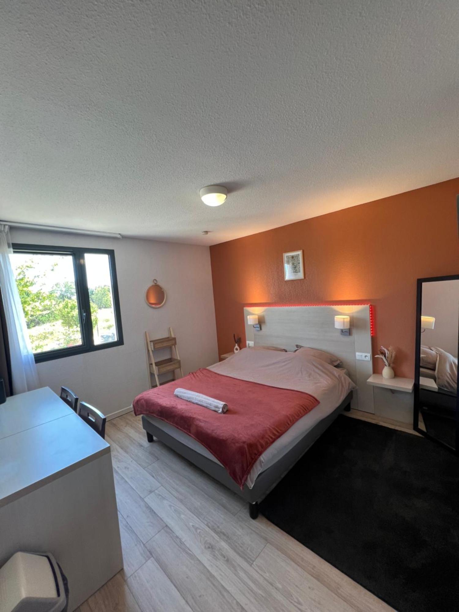 Studio Appart'Hotel Gare Tgv Avec Place Privee Avignon Exteriör bild